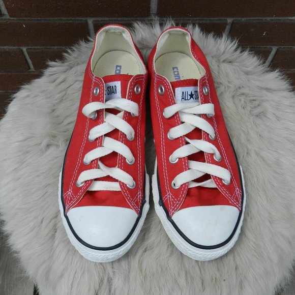 BN Red Converse Chuck Taylor All Star Lo Sneaker - Picture 3 of 3